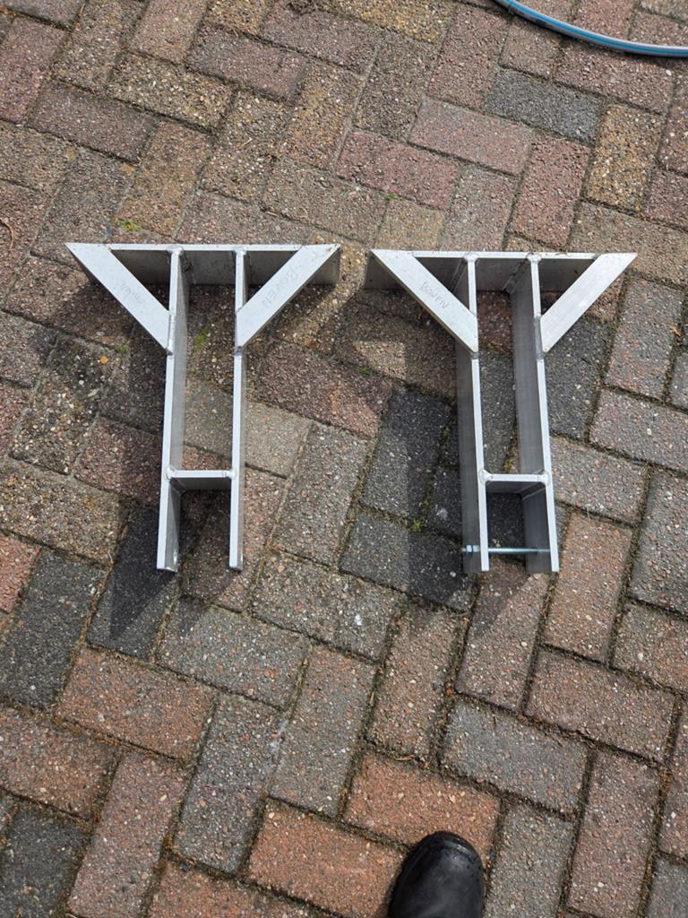 Aluminium muurbeugels voor kokermast 2x6, Ophalen, Nieuw, Aluminium