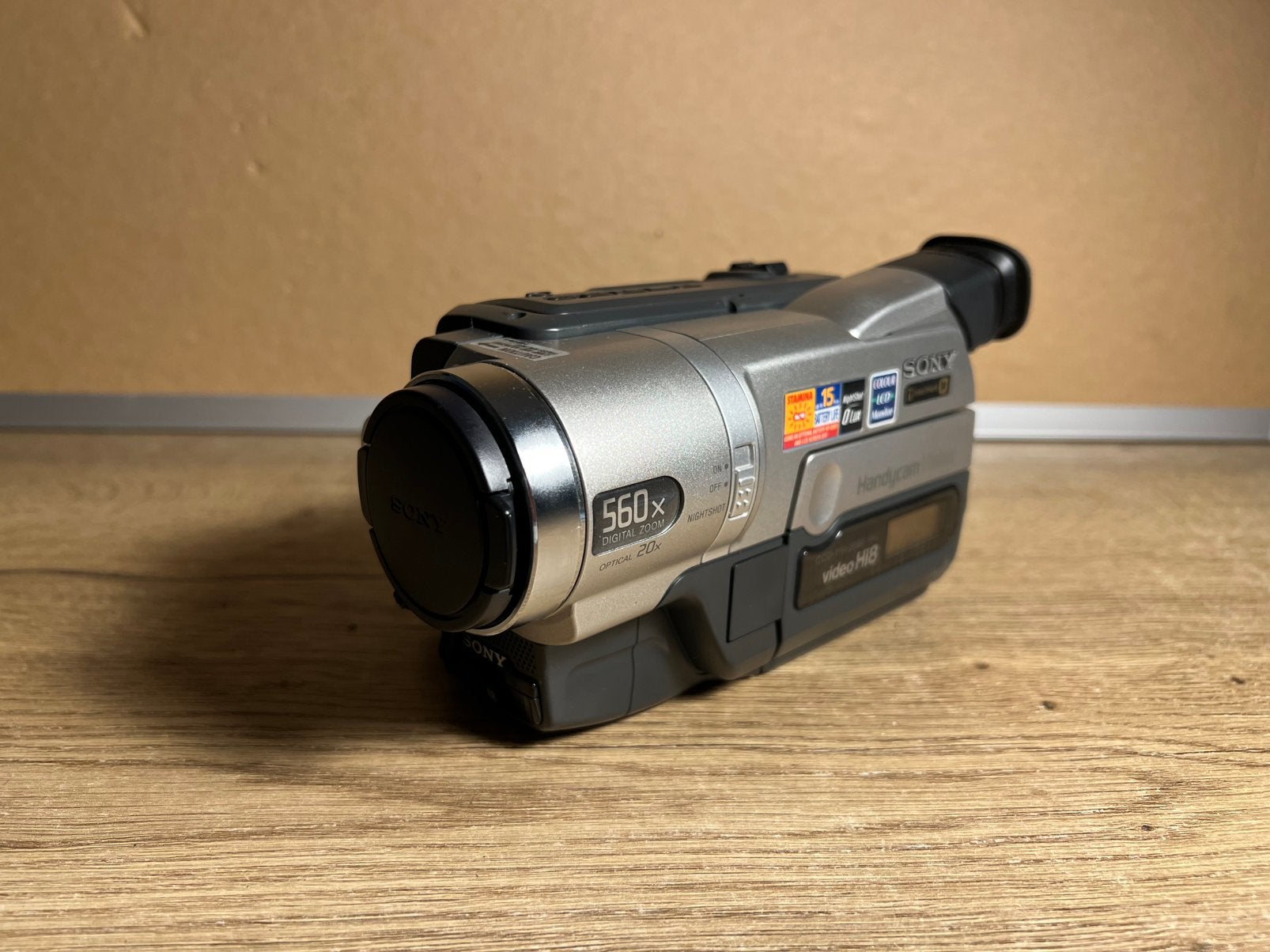 Sony CCD-TRV208E PAL Hi8 Handycam Vision videocamera, Ophalen of Verzenden, Zo goed als nieuw, Sony, 20x of meer