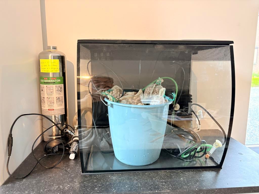 Fluval Flex 57 l aquarium incl CO2 generator, luchtpomp etc, Ophalen, Zo goed als nieuw, Leeg aquarium