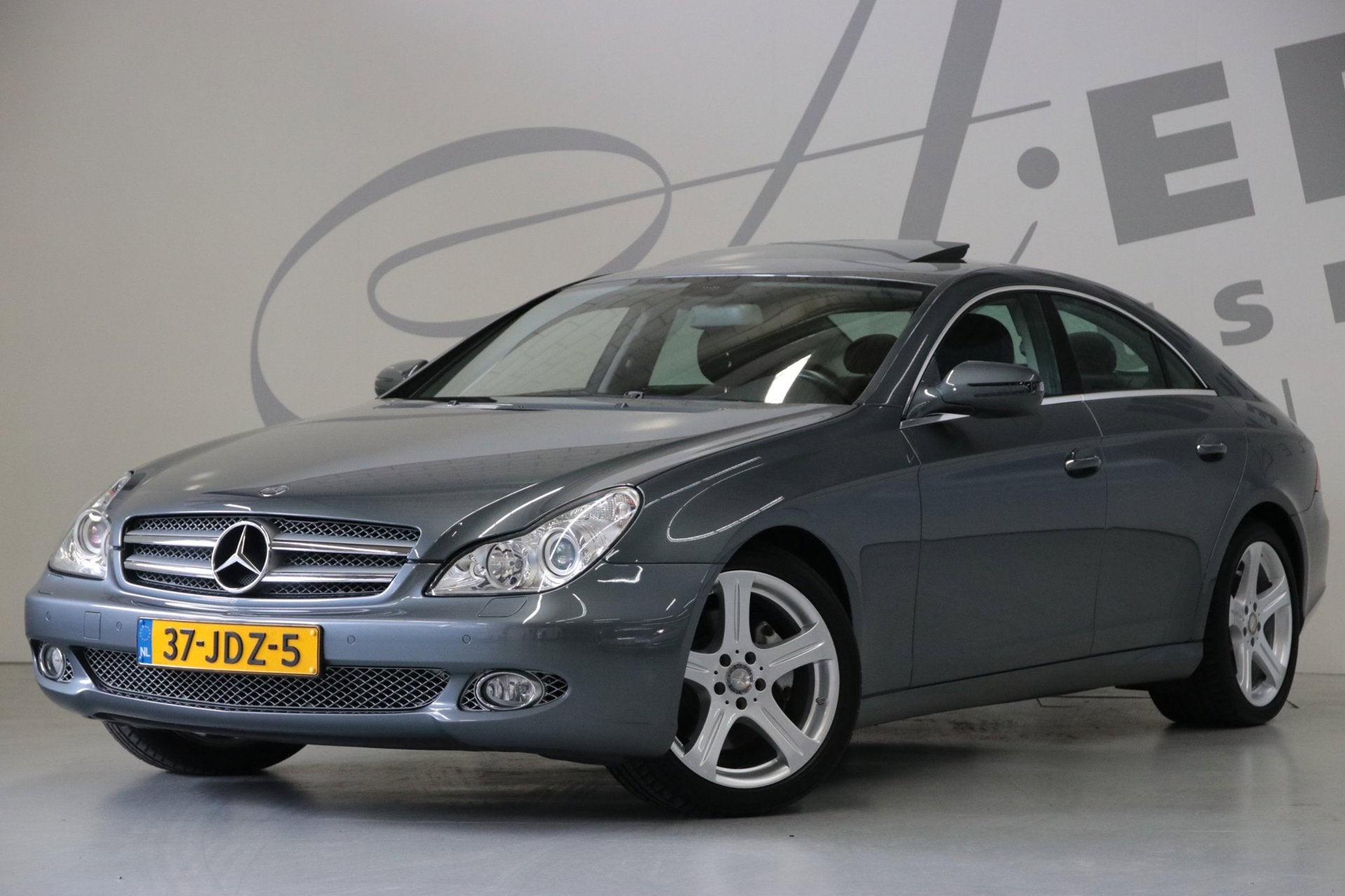 Mercedes-Benz CLS-klasse 350 CGI Prestige, Auto's, Automaat, Achterwielaandrijving, Gebruikt, Zwart