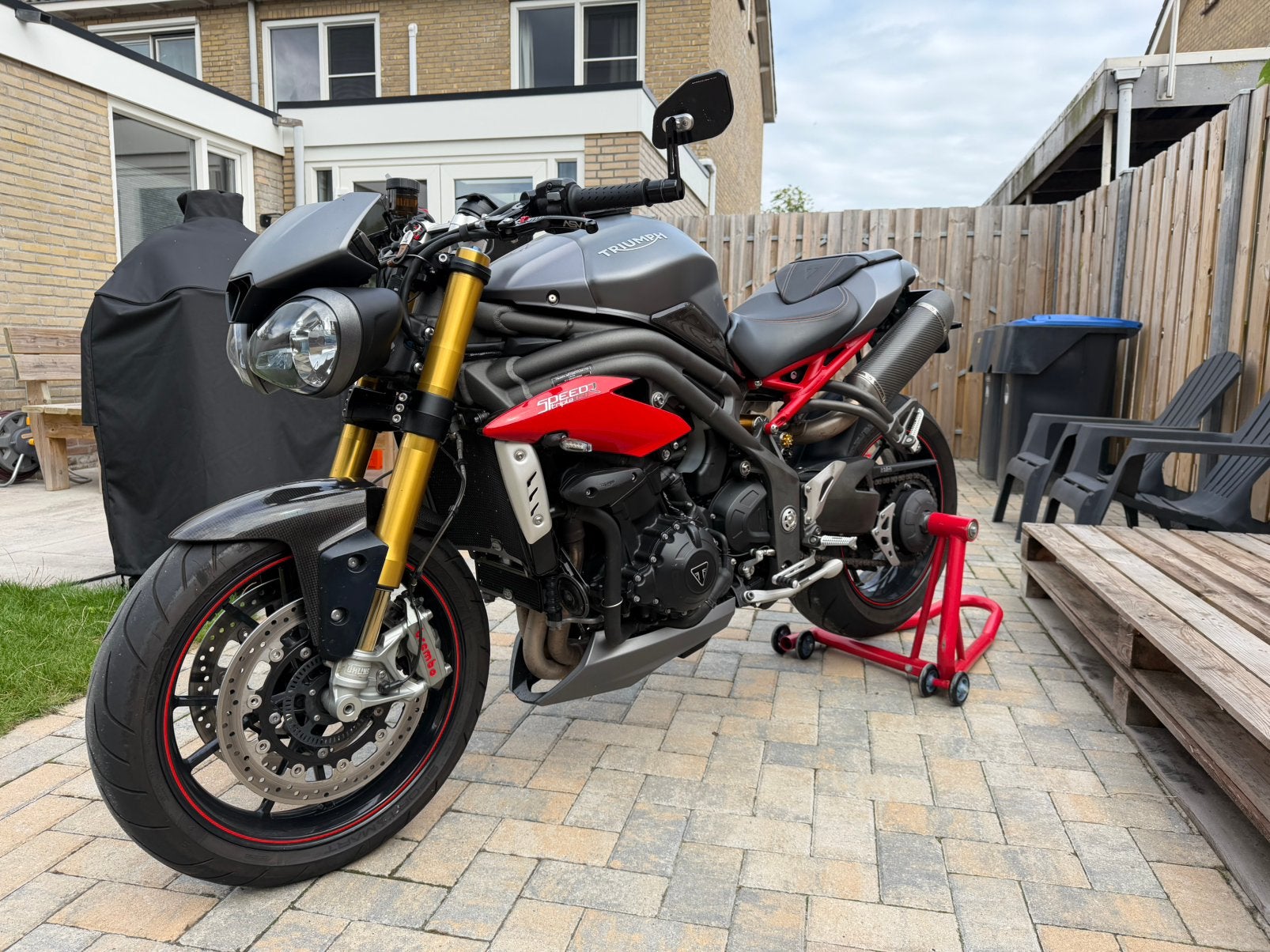 Triumph Speed Triple R, zeer mooi en lage km stand., Occasion, Motorrijbewijs A, 3 cilinders, Particulier