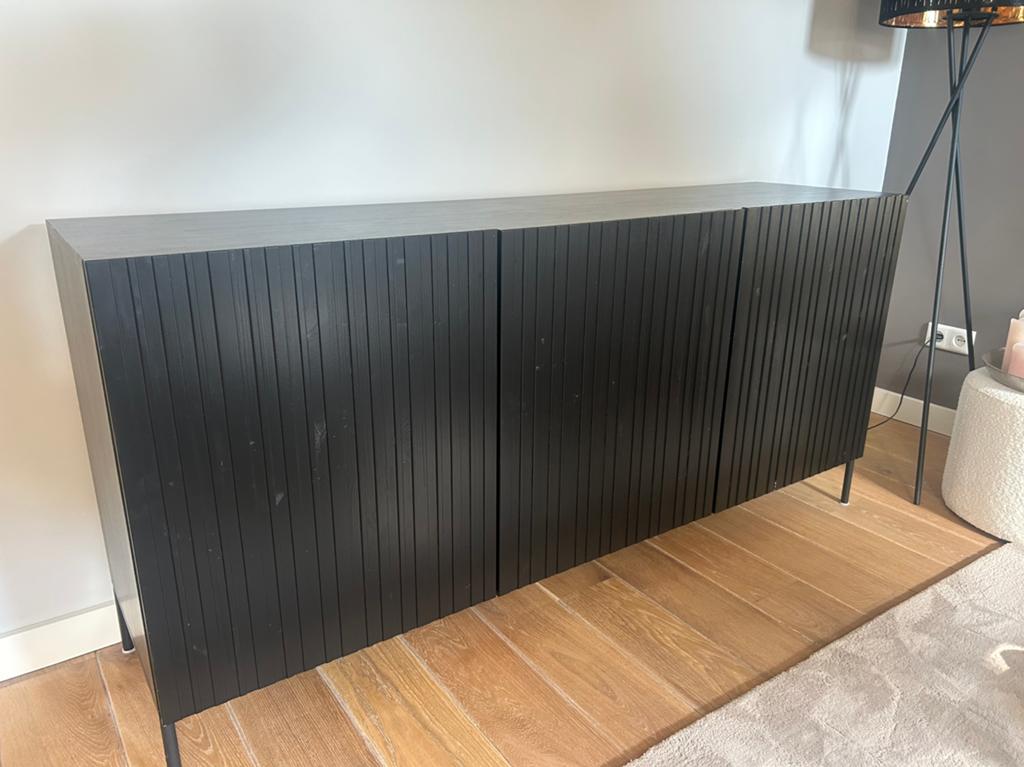 Grenenhout dressoir zwart, Huis en Inrichting, Kasten | Dressoirs, Ophalen, 150 tot 200 cm, Grenenhout, 25 tot 50 cm