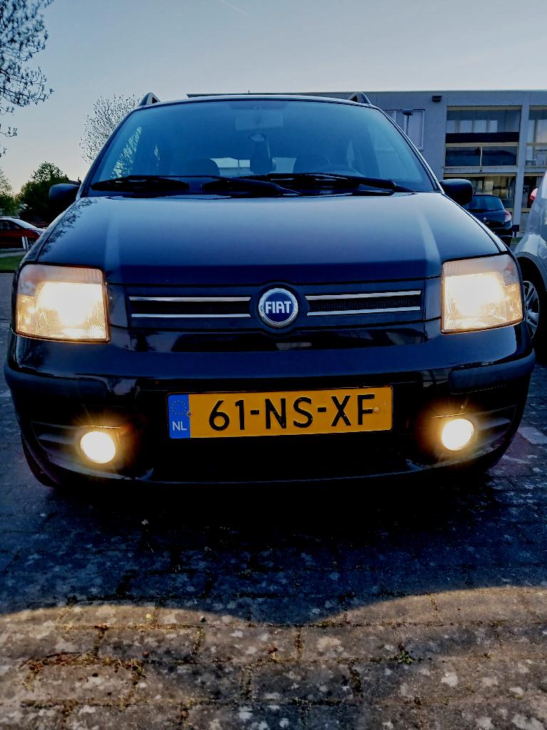 Fiat panda 1.2 4-cilinder nap,lmv apk airco,nwe onderdelen, Auto's, Fiat, Voorwielaandrijving, Stof, Zwart, Origineel Nederlands