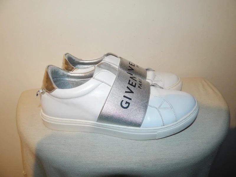 Givenchy leren sneakers wit zilveren accenten IGST mt 38