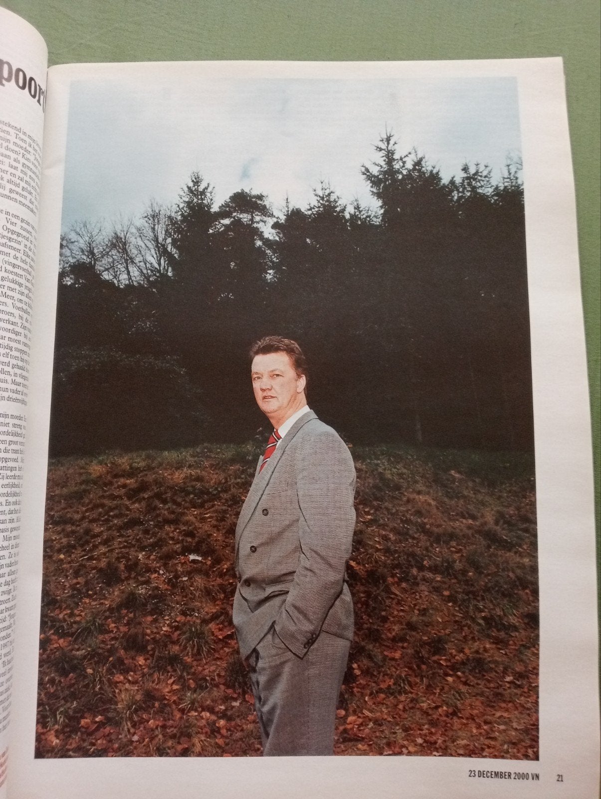 Vrij Nederland Kerstnummer 2000 - Zeer Redelijke Staat, Ophalen of Verzenden, Gelezen, Overige typen