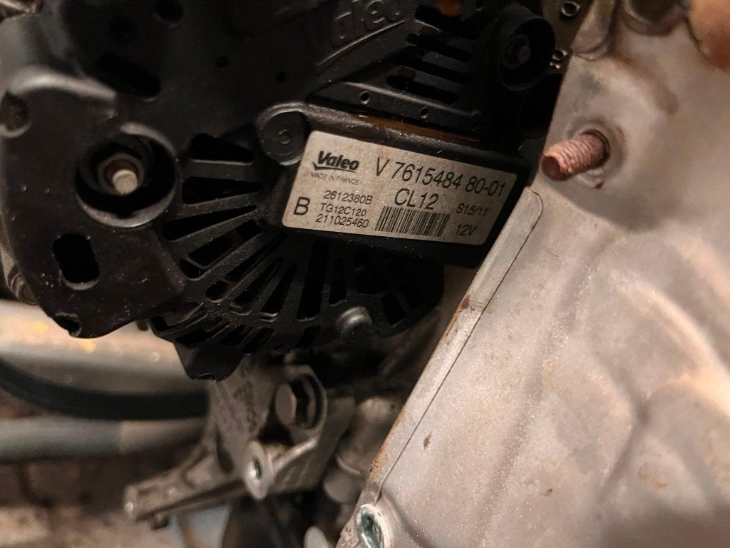 Dynamo Peugeot 308 2011 / Alternator (Valeo), Ophalen of Verzenden, Gebruikt, Peugeot