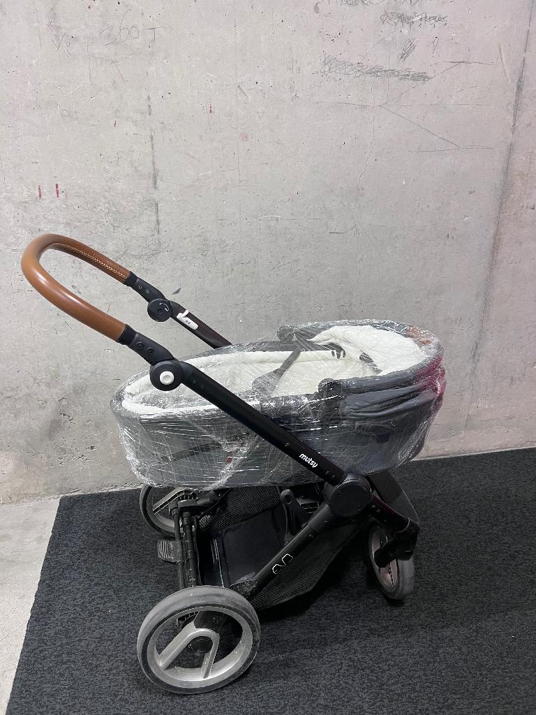 Mutsy Evo Kinderwagen incl. reiswieg, Ophalen, Zo goed als nieuw, Kinderwagen, Mutsy