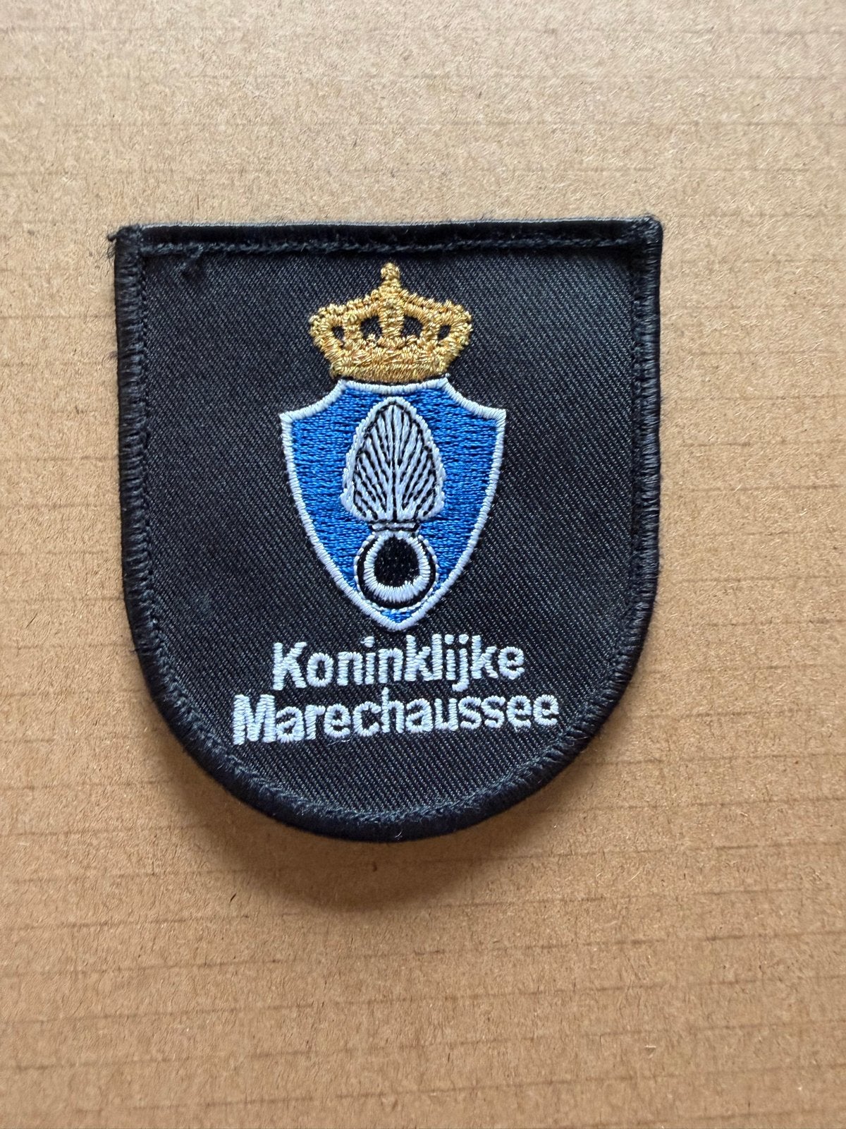 Embleem Koninklijke Marechaussee kmar, Ophalen of Verzenden, Marechaussee, Nederland, Embleem of Badge