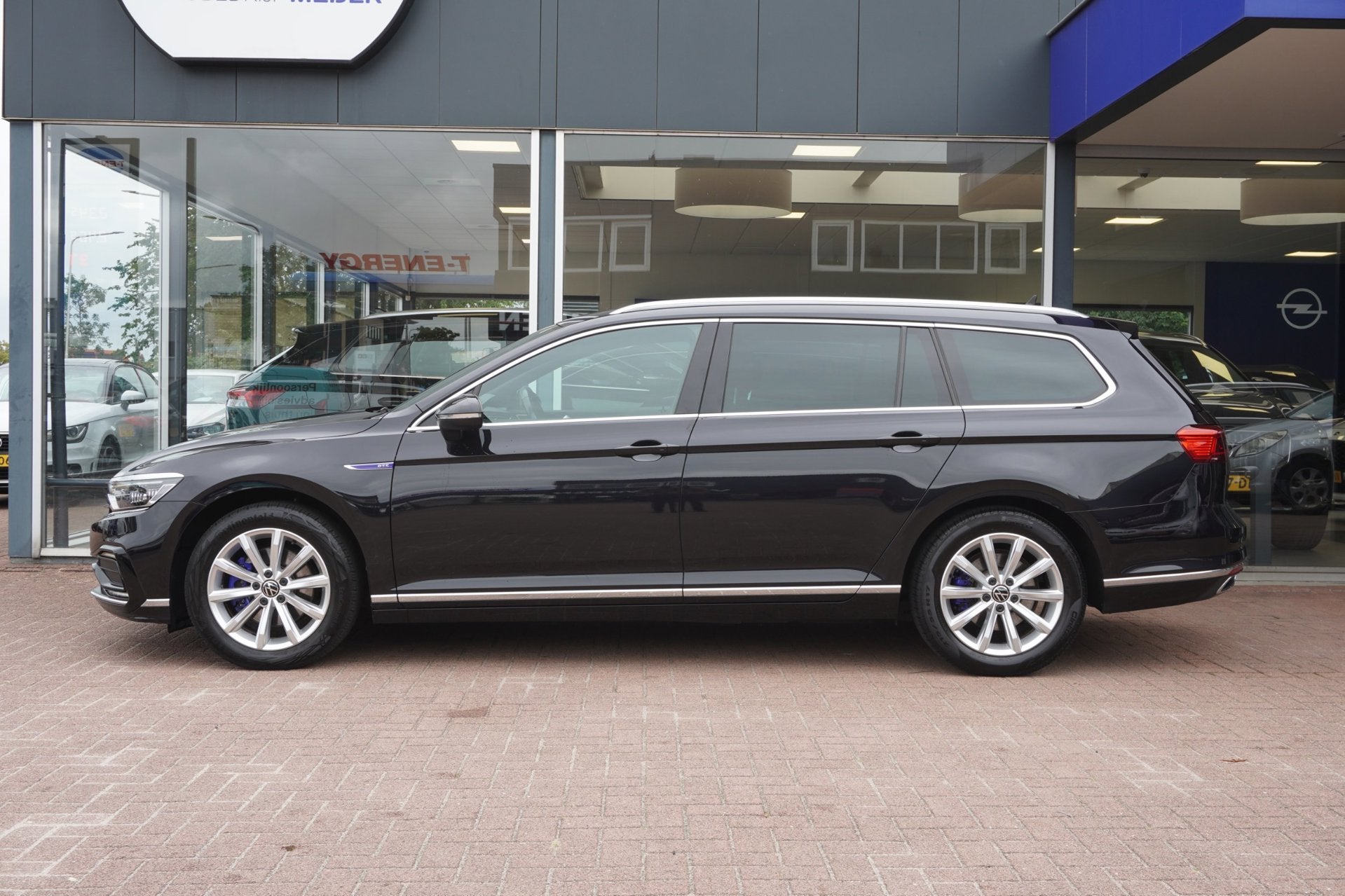 Volkswagen Passat Variant 1.4 TSI PHEV GTE Business Automaat, Auto's, Dealer onderhouden, Stof, Gebruikt, Zwart