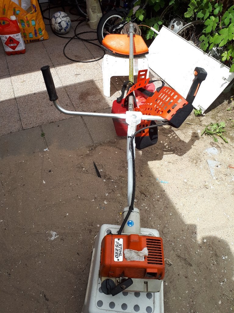 Stihl FS 220 professionele bosmaaier nagekeken !, Tuin en Terras, Ophalen, Gebruikt, 50 cm of meer, Benzine