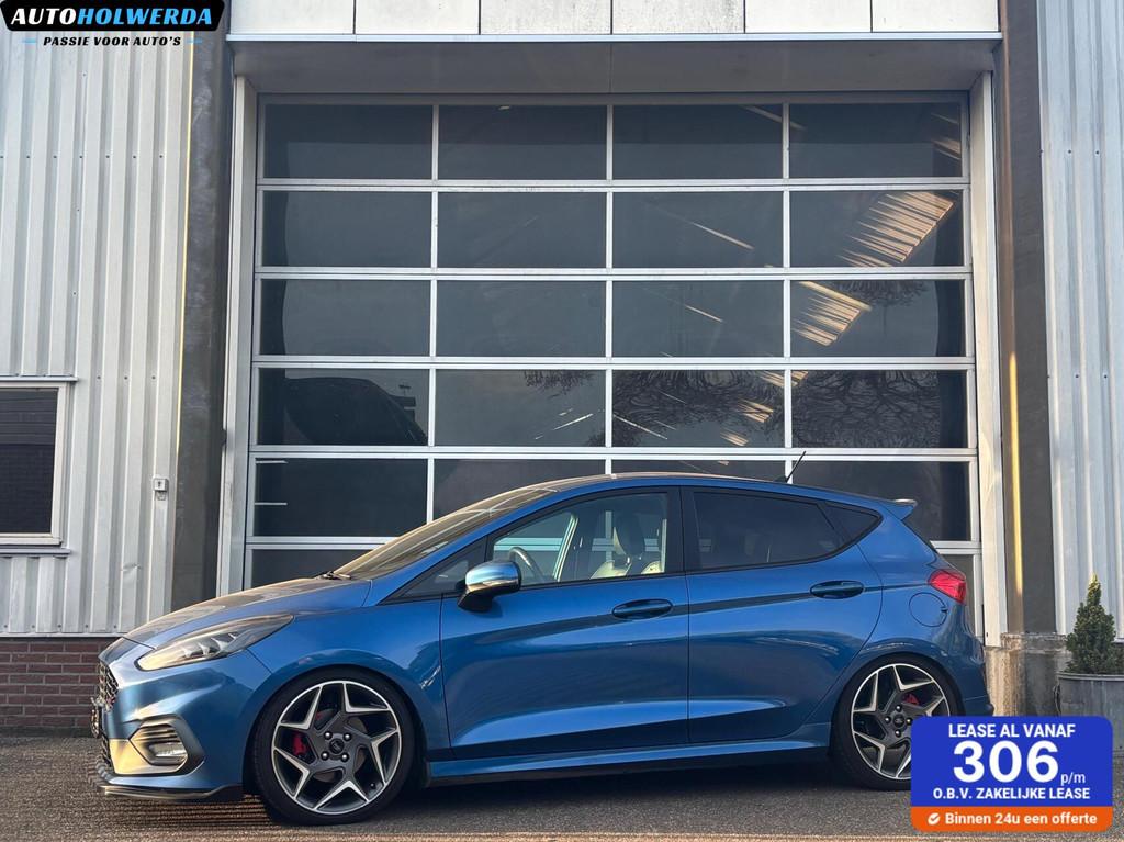 Ford Fiesta 1.5 EcoBoost ST-3 5-deurs Milltek KW-3 onderstel, Auto's, Ford, Voorwielaandrijving, Zwart, 1188 kg, Blauw