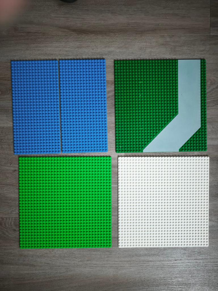 5 Lego bouwplaten blauw groen lichtgroen wit 32x32, Ophalen of Verzenden, Gebruikt