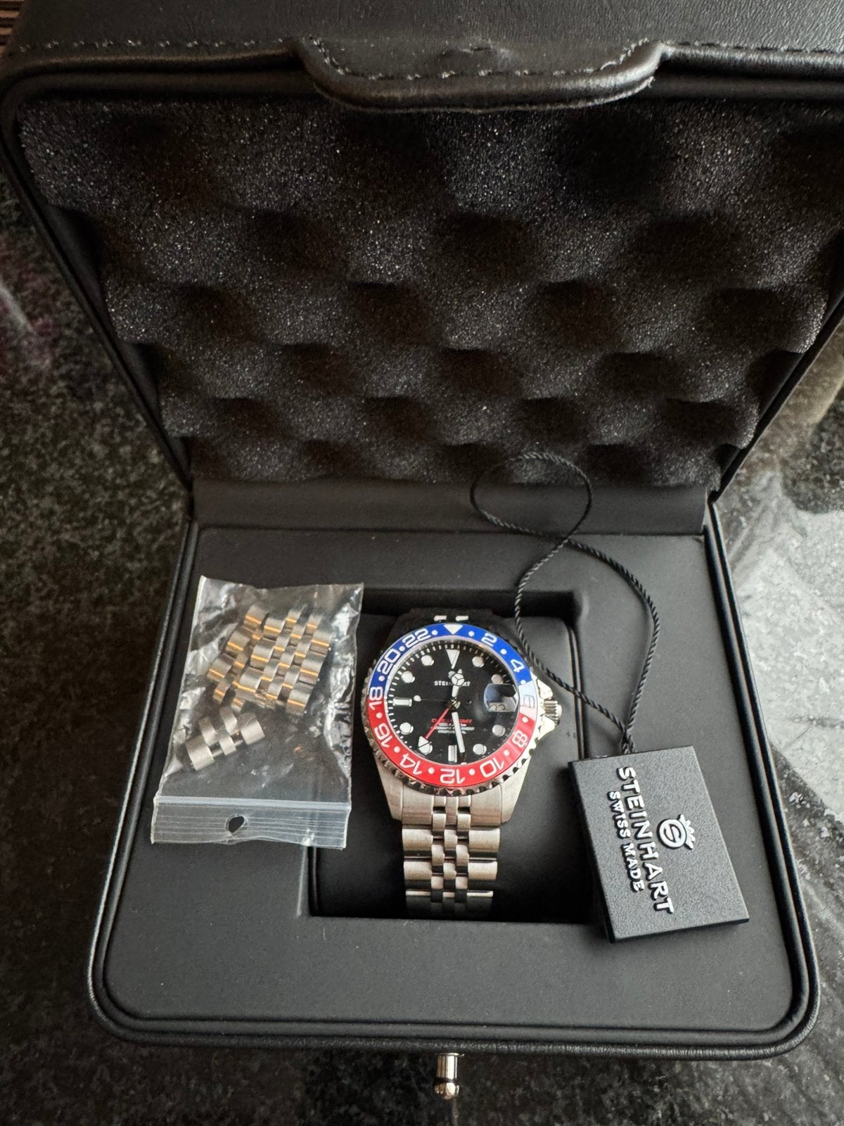 Steinhart Ocean GMT 39 Blue/Red Ceramic Pepsi Nieuw!, Overige merken, Staal, Staal, Polshorloge