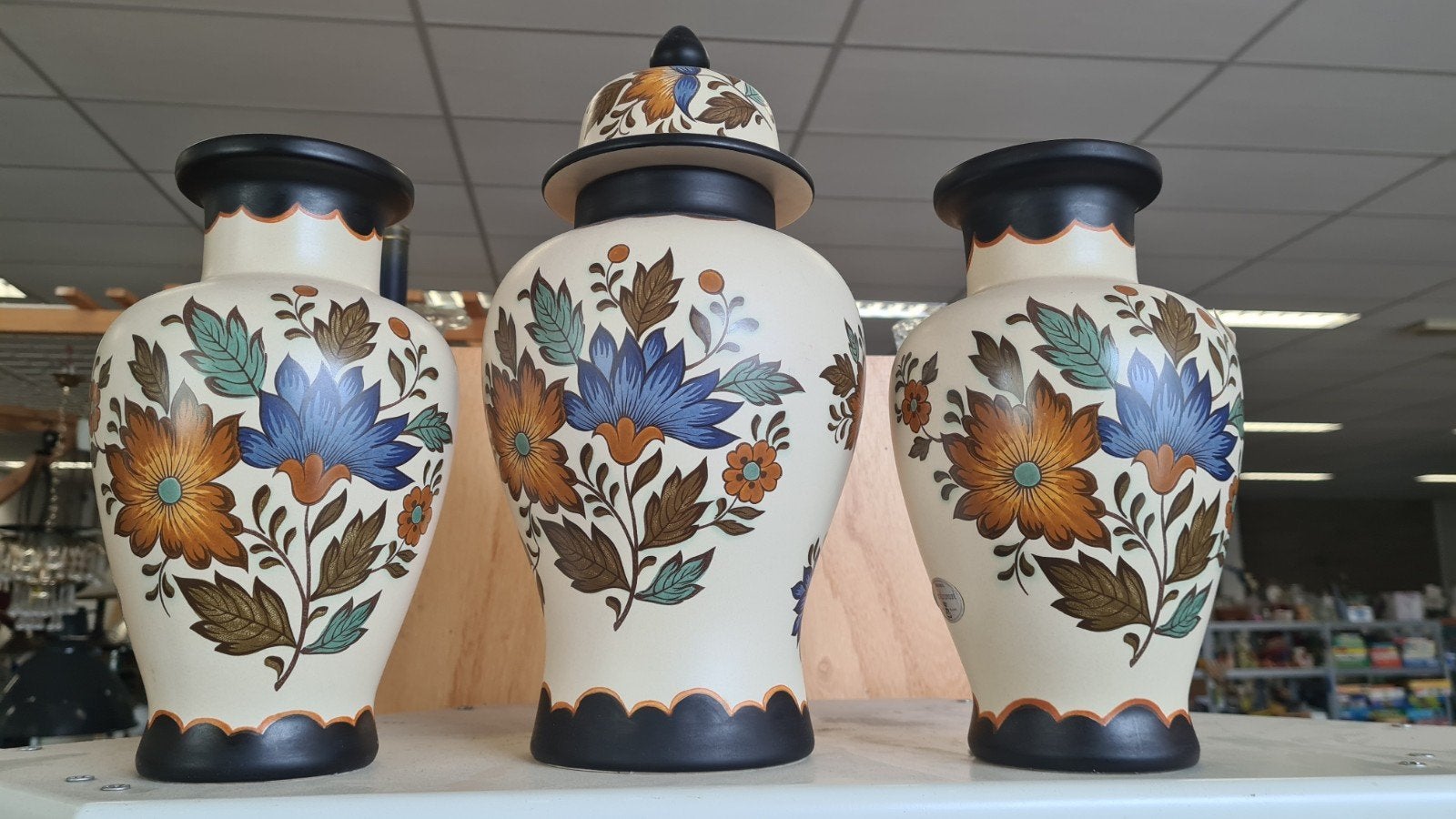 Flora Gouda Plateel kaststel vazen, Ophalen