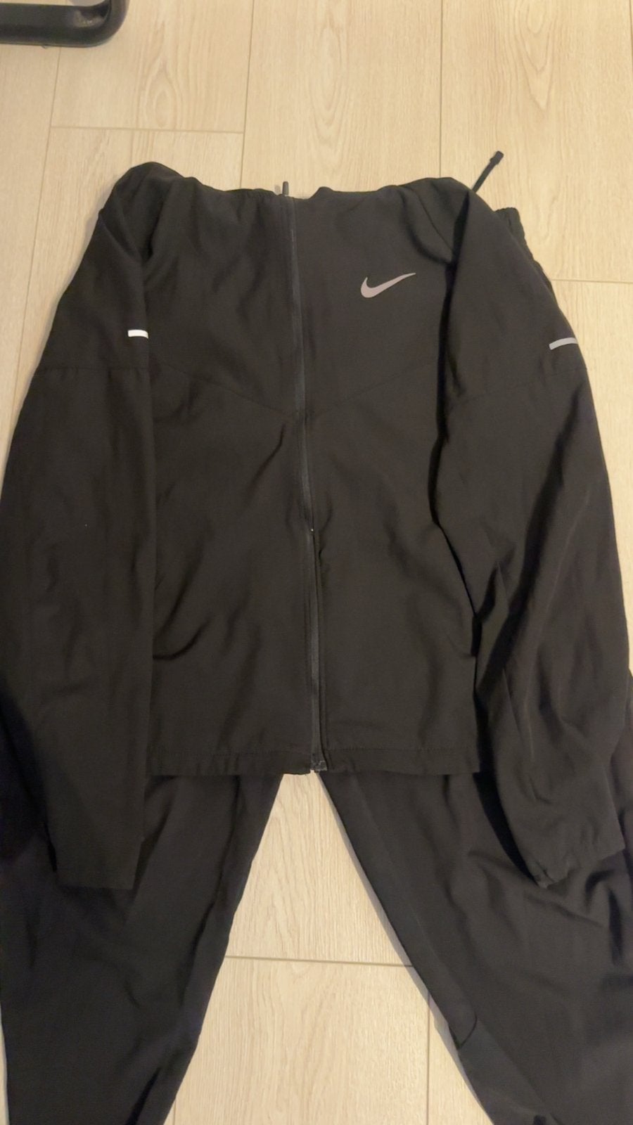 Nike trainingspak voor kinderen - XL, Ophalen, Zo goed als nieuw, Jongen of Meisje