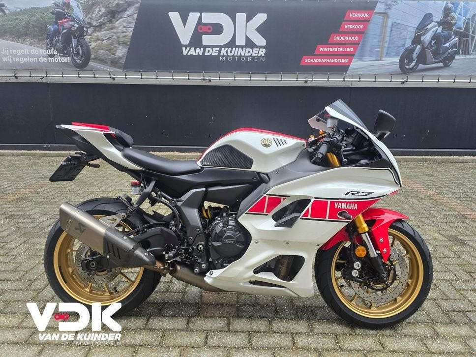 YAMAHA YZF R7 60th Anniversary met Akrapovic(bj 2022), Motoren, Motoren | Yamaha, 2 cilinders, Motorrijbewijs A, Bedrijf, Onbekend