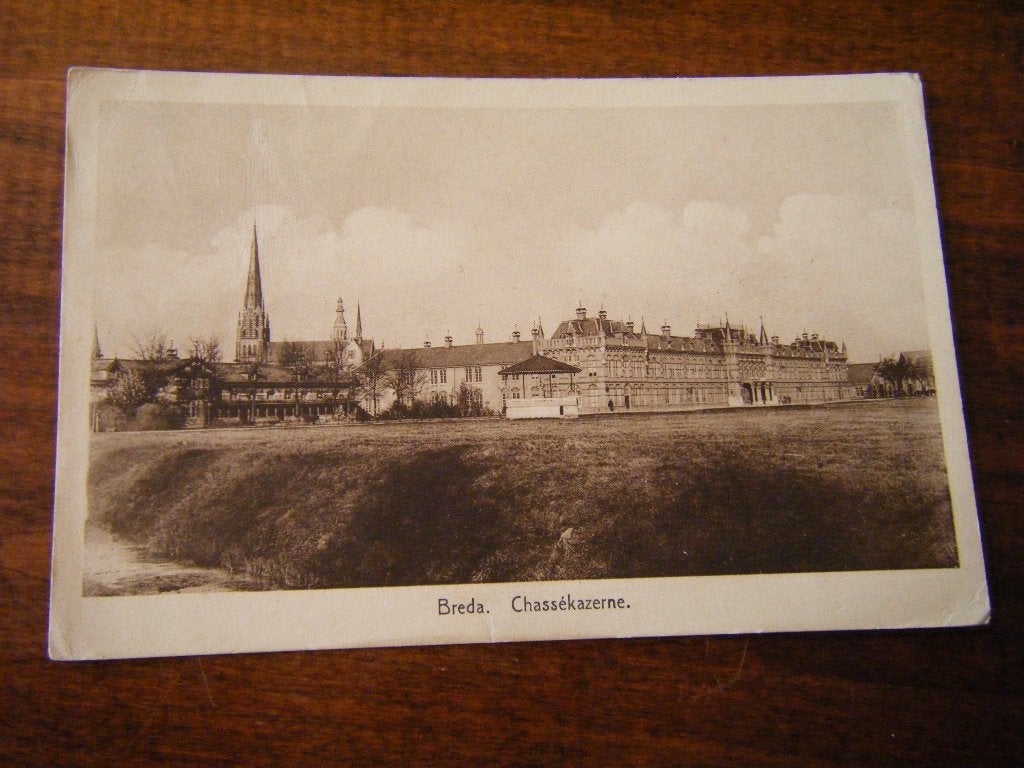 J40 - Breda - Chassé Kazerne - 1935 - Mooi/Oud, Ophalen of Verzenden, 1920 tot 1940, Noord-Brabant