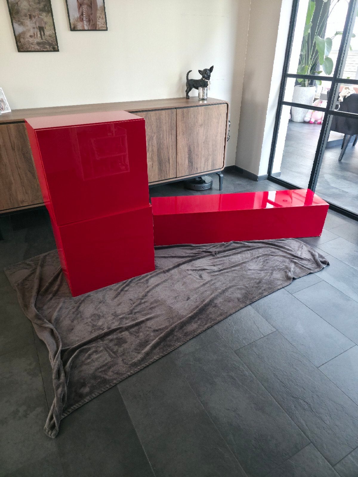 Zwevend dressoir, Ophalen, 150 tot 200 cm, Zo goed als nieuw, Met deur(en)
