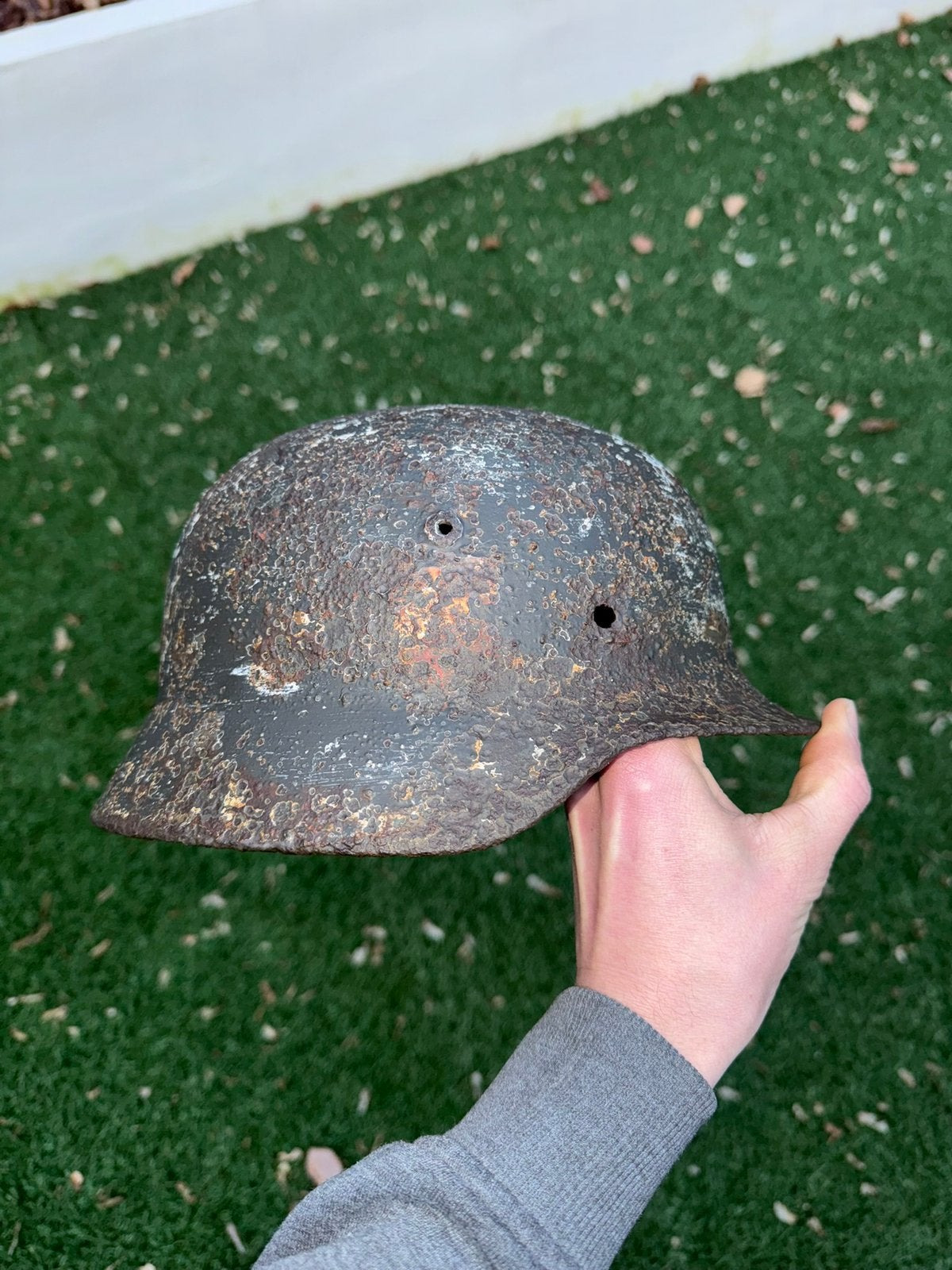 Duitse m40 helm winter camouflage met decal, Ophalen of Verzenden, Duitsland, Helm of Baret