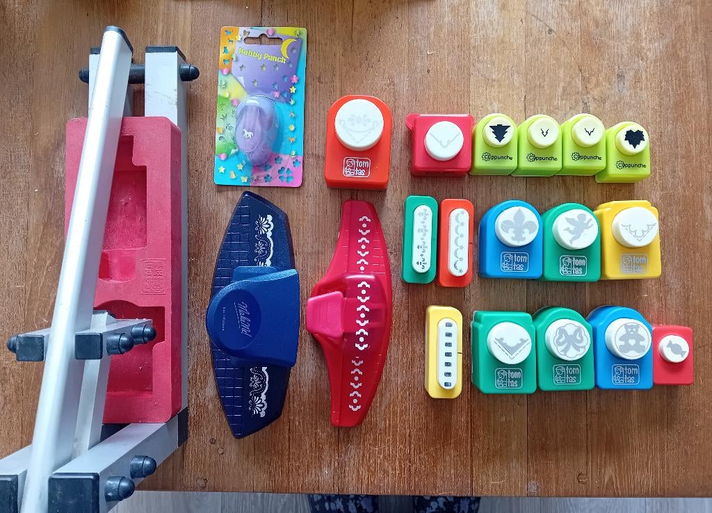 Diverse ponsen (hoek pons, rand pons, clip pons), Hobby en Vrije tijd, Ophalen, Gebruikt, Gereedschap of Toebehoren