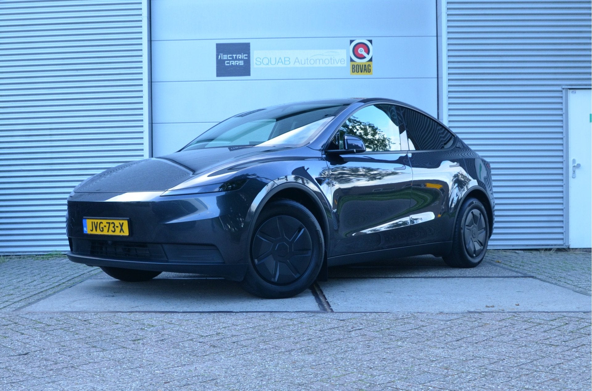 Tesla Model Y Standard RWD 58 kWh Juniper, Trekhaak (twv 1.3, Auto's, Automaat, Gebruikt, Zwart, 327 min