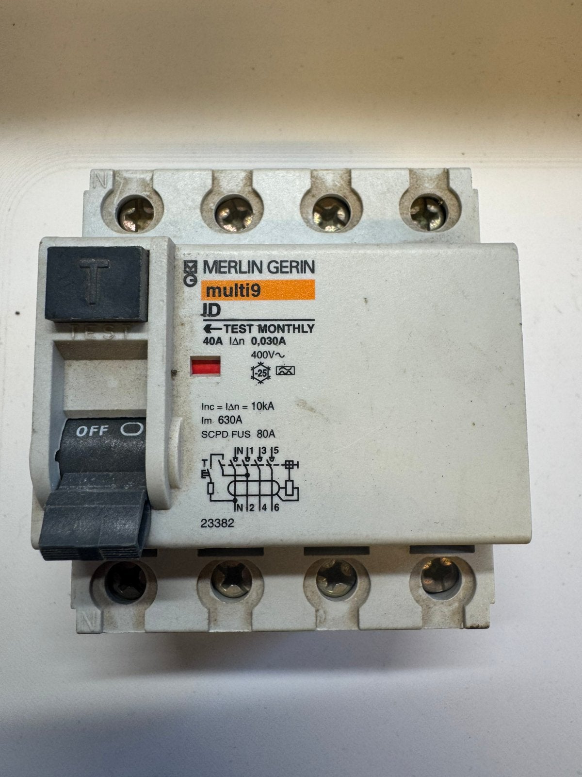 Merlin Gerin aardlekschakelaar 40A 30mA 15 euro, Ophalen of Verzenden, Gebruikt