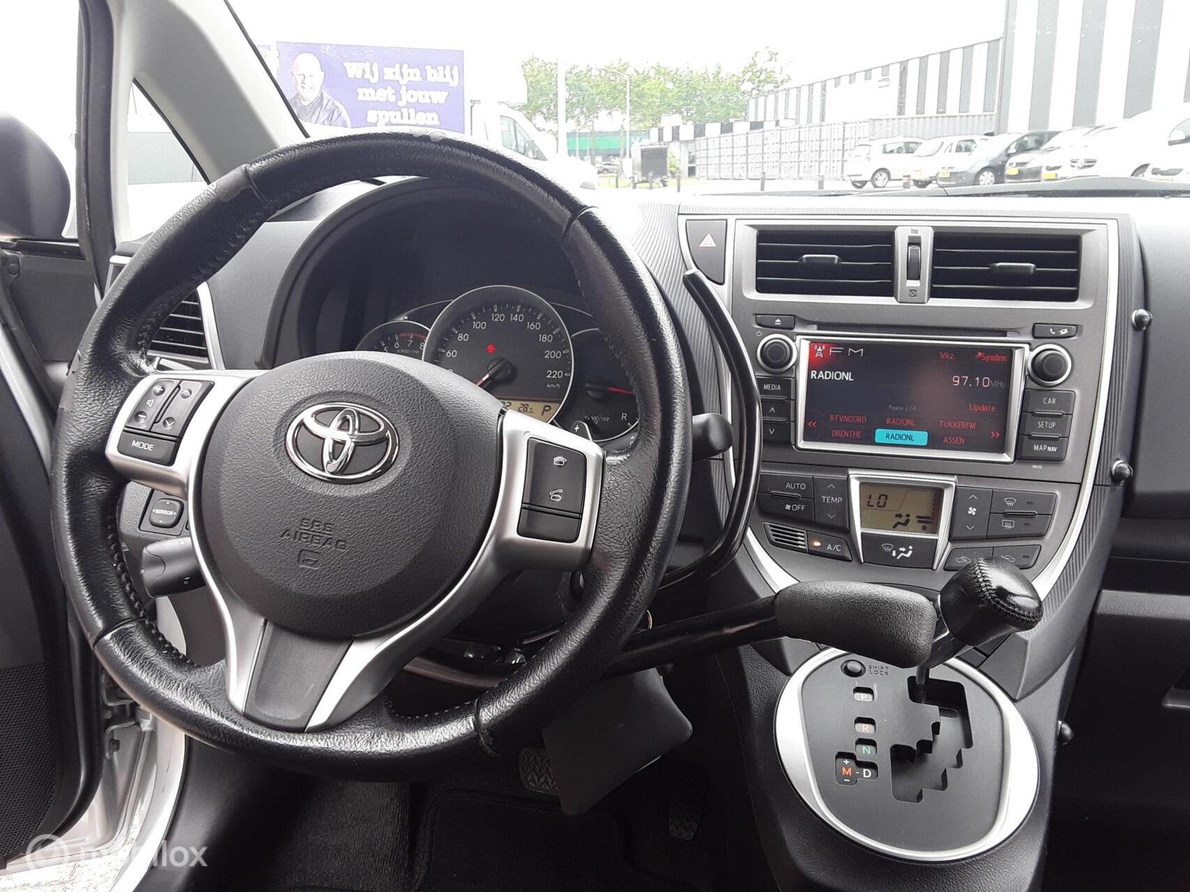 Toyota Verso-S Aspiration, aangepaste auto, Auto's, Euro 5, Gebruikt, 4 cilinders, Bedrijf