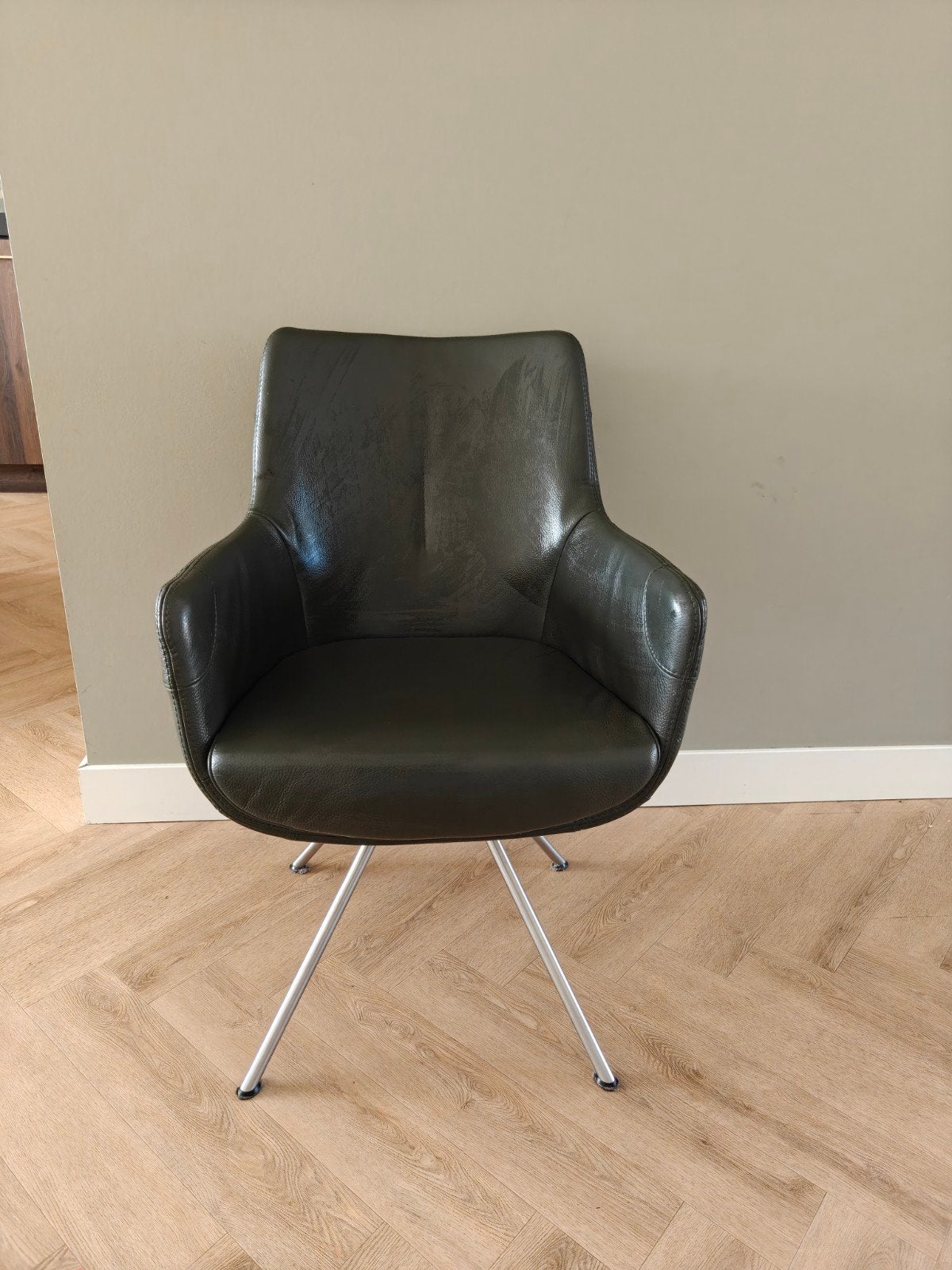 6 Movani lederen draaibare eetkamerstoelen - goede staat, Ophalen, Gebruikt, Overige kleuren, Vijf, Zes of meer stoelen