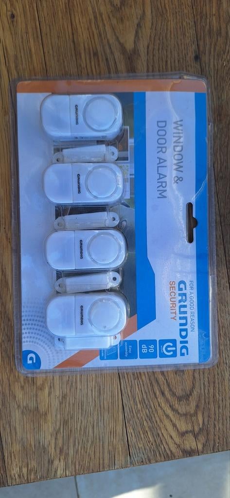 Grundig raam en deur alarm set 4 stuks, Doe-het-zelf en Verbouw, Ophalen of Verzenden, Nieuw, Detector, Sensor of Melder, Rook