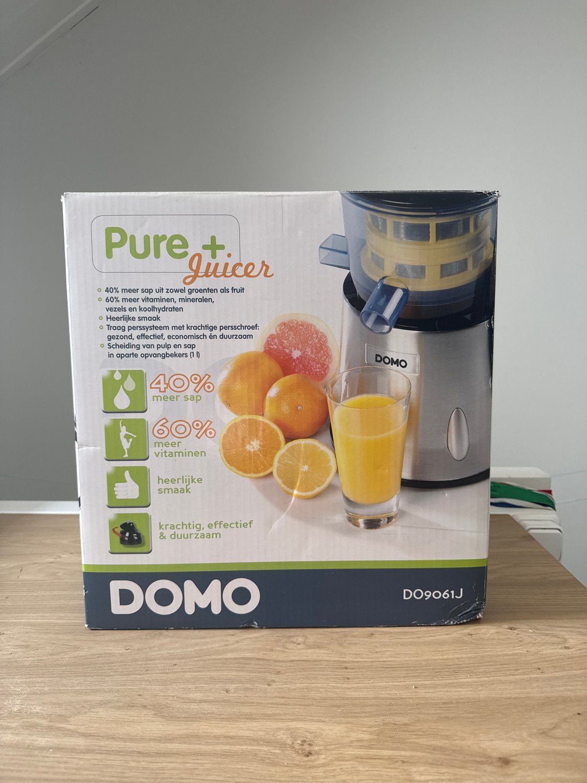 Domo Pure+ Juicer DO9061J Slowjuicer - Zo goed als nieuw, Ophalen of Verzenden, Zo goed als nieuw, Elektrisch, Slowjuicer