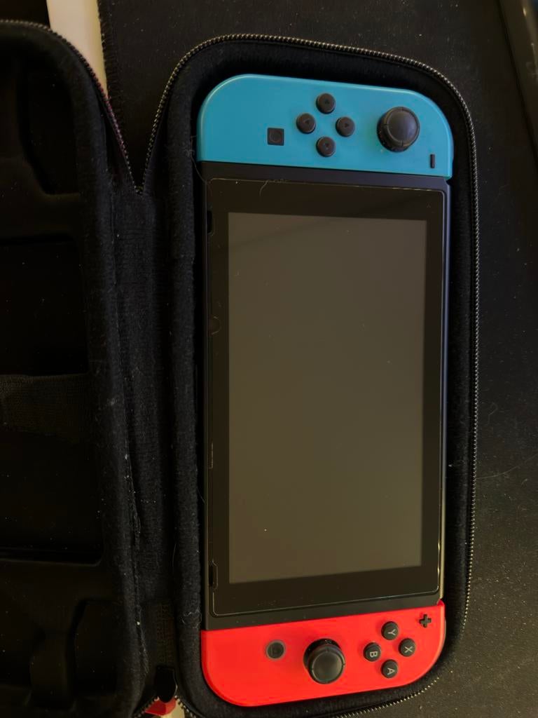 Nintendo Switch, Spelcomputers en Games, Spelcomputers | Nintendo Switch, Ophalen, Met games, Met 2 controllers, Zo goed als nieuw