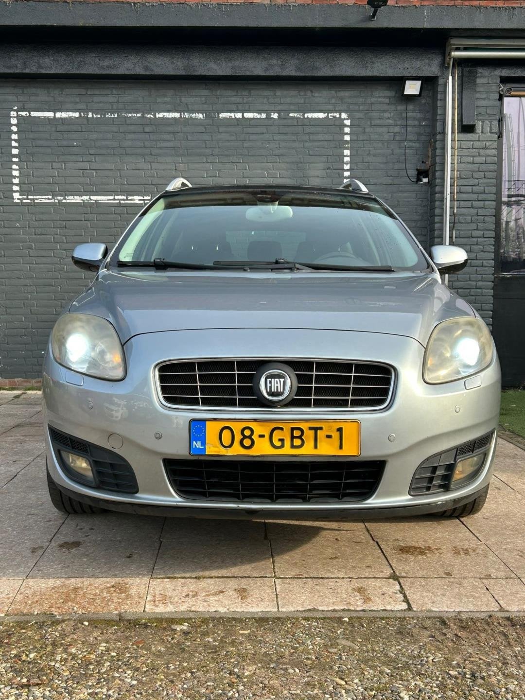 Fiat Croma 2.2 16V Corporate Premium, Auto's, Gebruikt, 4 cilinders, 700 kg, 1505 kg