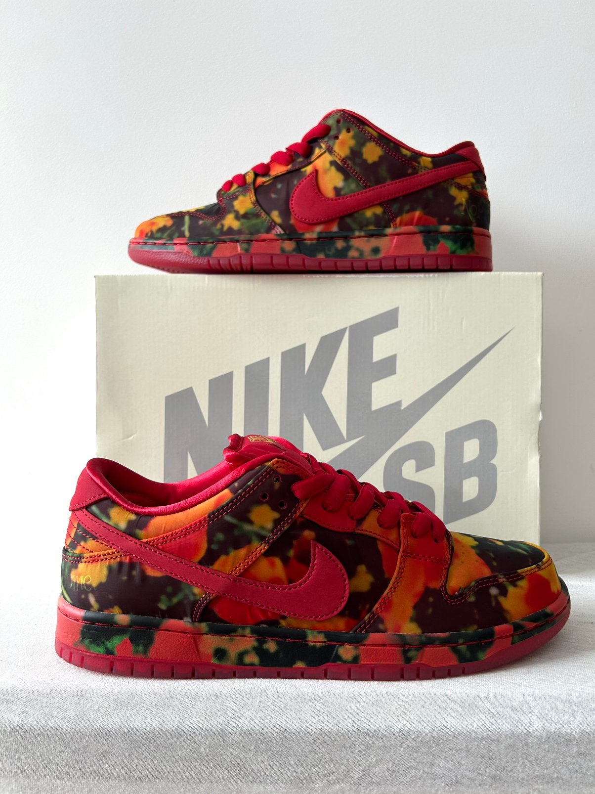 Nike SB Dunk Low The Wizard of Oz Poppy Field (EU 44), Overige kleuren, Nike, Nieuw, Ophalen of Verzenden