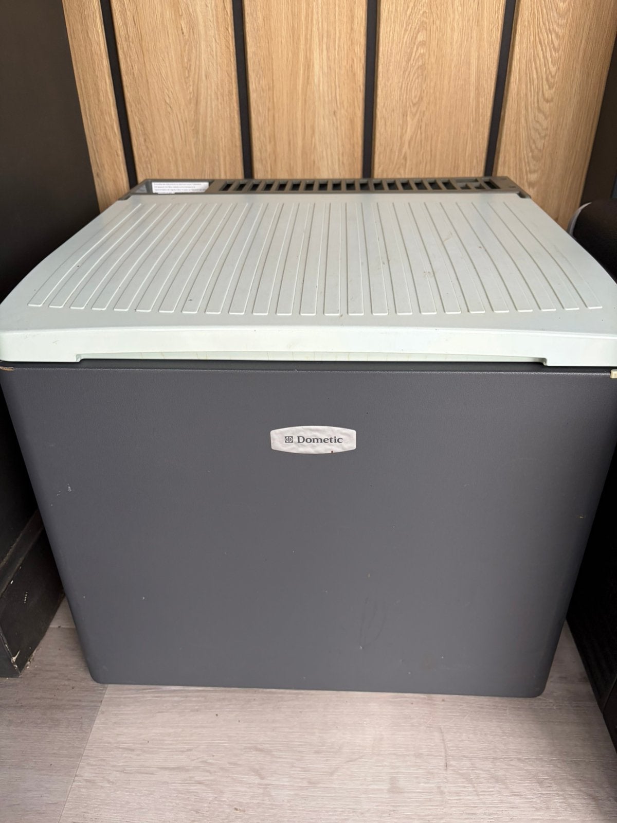 Camping koelkast Dometic, Ophalen