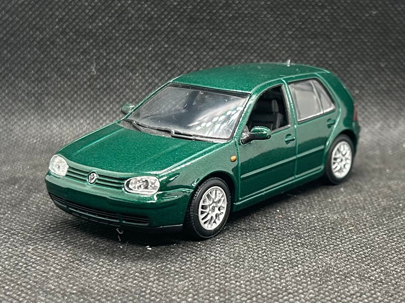 Minichamps Volkswagen Golf 4 GTI 1:43, Verzenden, Zo goed als nieuw, Auto, MiniChamps