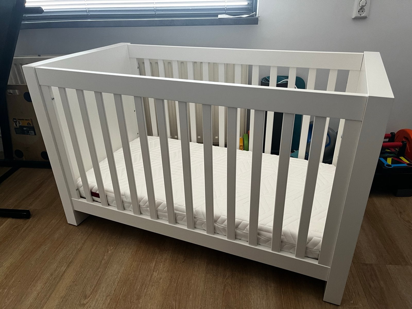 Kidsmill Ledikant Wit met Houten Paneel - Zo goed als nieuw, Ophalen, 70 tot 85 cm, 140 tot 160 cm, Zo goed als nieuw