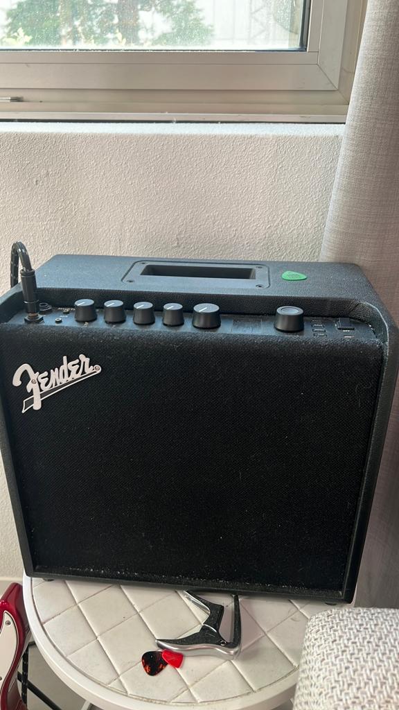 Fender Mustang LT25 Amp, Ophalen of Verzenden, Zo goed als nieuw, Gitaar, Minder dan 50 watt