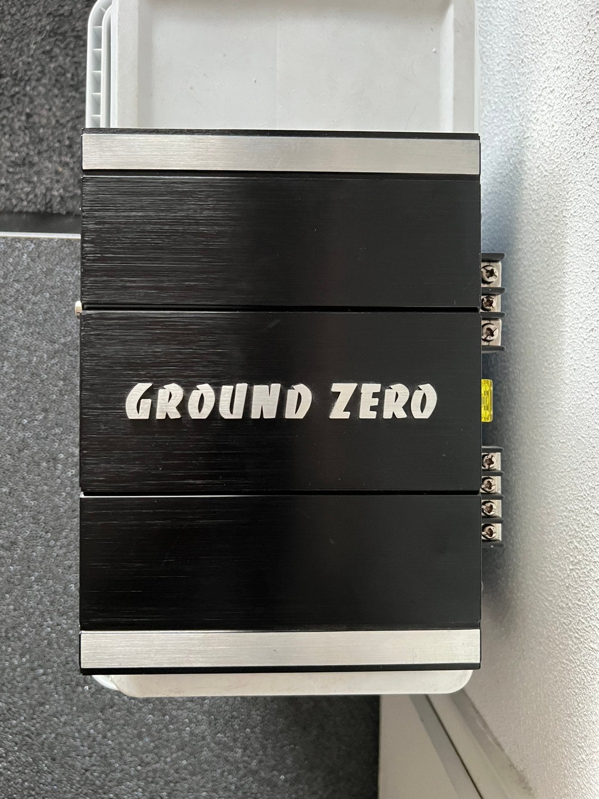 Ground zero autoversterker GZIA 2075HPX, Auto diversen, Ophalen of Verzenden, Zo goed als nieuw