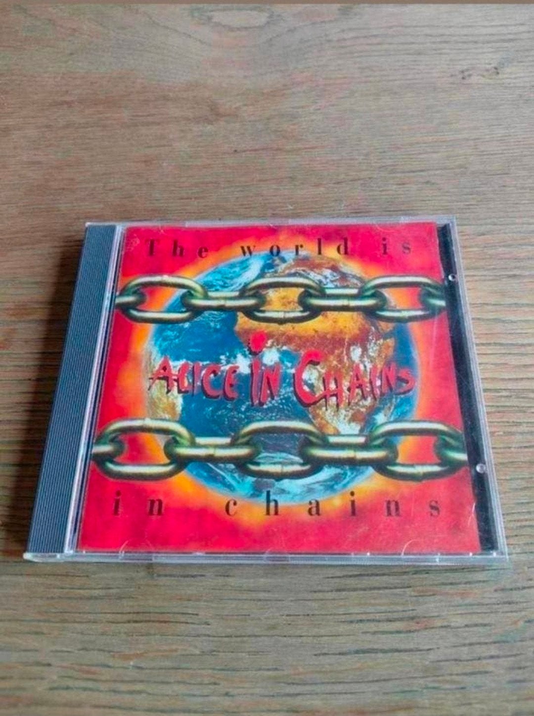 Alice in chains the world is in chains cd., Ophalen of Verzenden, Zo goed als nieuw, Metal, Album