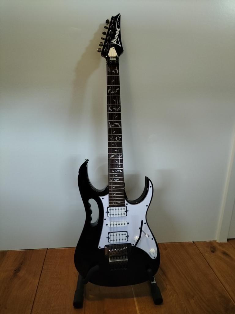 Als nieuw: Ibanez Steve Vai signature. Ibanez Jem Jr black, Ophalen, Zo goed als nieuw, Solid body, Ibanez