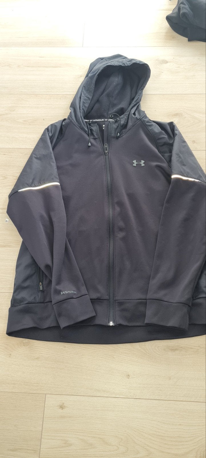 Under Armour Trainingspak (Hoodie XL, Broek L), Kleding | Heren, Sportkleding, Fitness, Zwart, Under Armour, Maat 56/58 (XL)