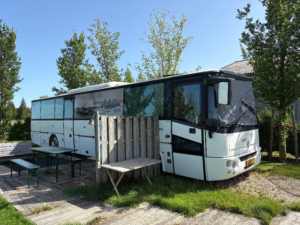 Foto 2 van Touring car bus camper / Mobiel chalet / stacaravan