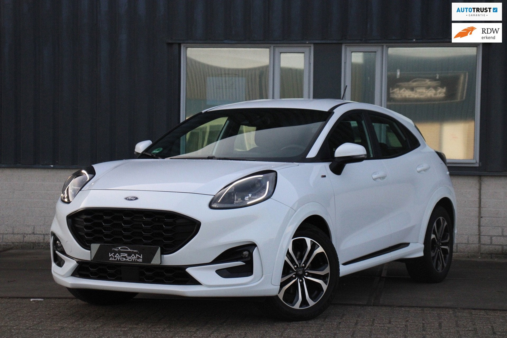 Ford Puma 125PK Hybrid ST-Line LED Stoel/Stuur/Ruitverw BTW, Voorwielaandrijving, Zwart, Wit, Bedrijf