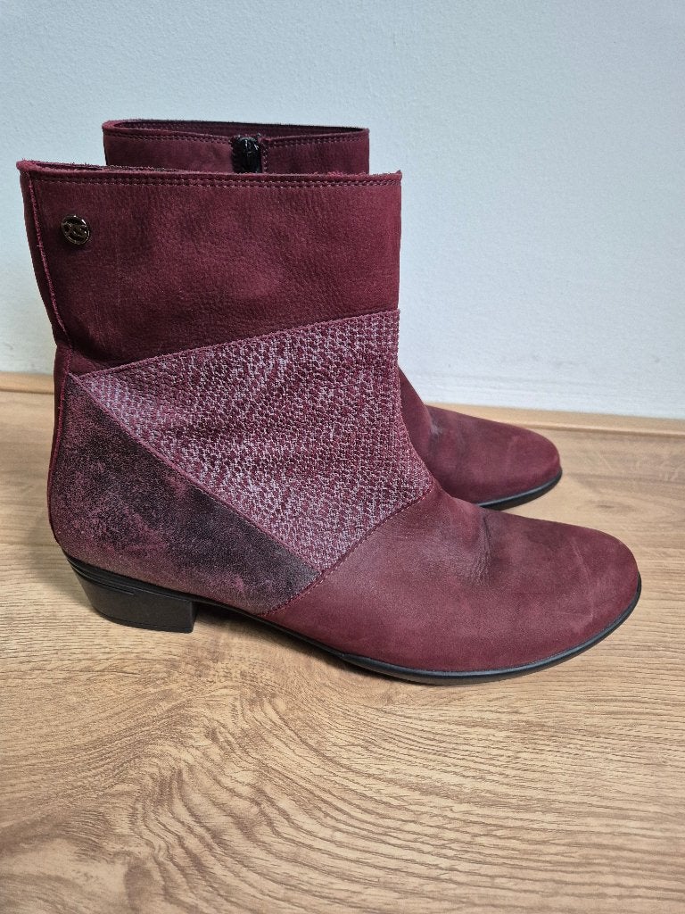 Sch100 - Leren Hartjes XS laarzen mt 9 is 43 valt als 42, Ophalen of Verzenden, Zo goed als nieuw, Zwart, Hoge laarzen