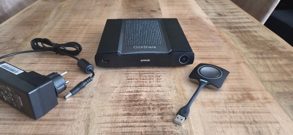 Barco Clickshare CSE-200+ + Usb Dongle/Button, Computers en Software, Presenters, Ophalen of Verzenden, Gebruikt