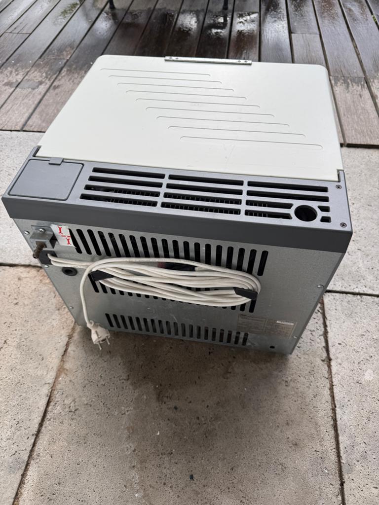 Koelbox 220V/12V/Gas, Caravans en Kamperen, Ophalen, Gebruikt, Koelbox, Elektrisch