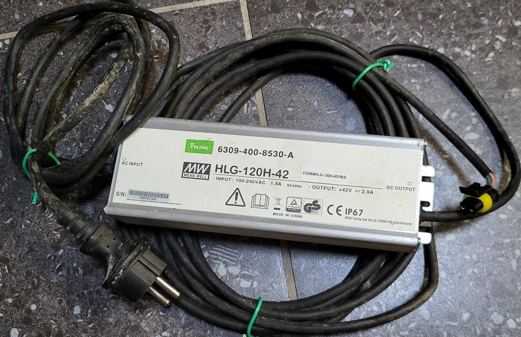 Meanwell voeding voor o.a. Stihl/Viking robotmaaier, Ophalen of Verzenden, Gebruikt, 20 tot 25 cm, Viking