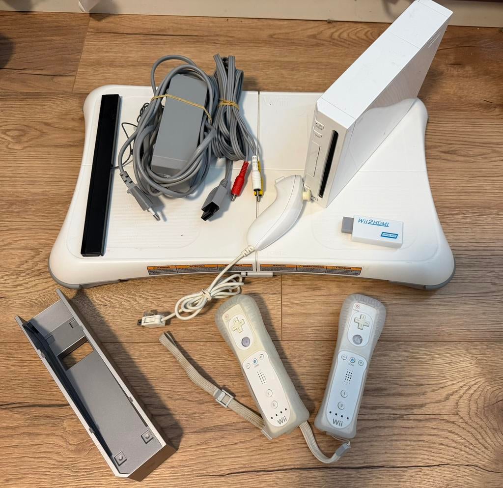 Wii met 50 games 3 controllers hdmi board top games, Ophalen of Verzenden, Zo goed als nieuw, Met 3 controllers of meer, Met stuurtje