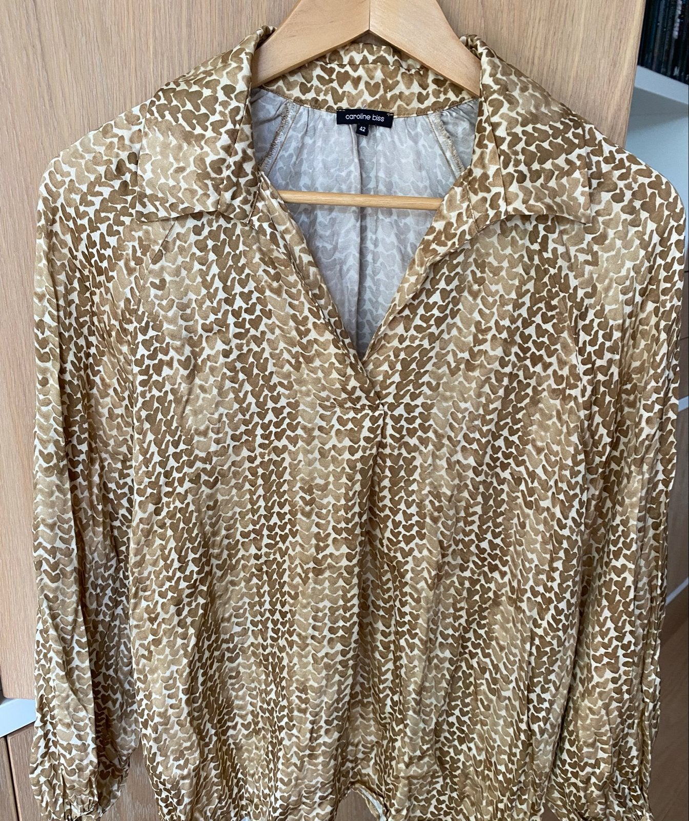 Caroline Biss Blouse met Hartjesprint - Maat valt als 38, Ophalen of Verzenden, Zo goed als nieuw, Maat 38/40 (M), Bruin