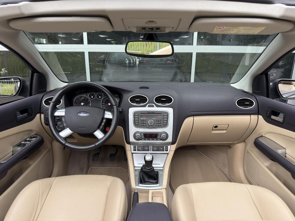 Ford Focus 2.0-16V Titanium Pininfarina |2 eig|Leder|PDC|Cli, Beige, 4 cilinders, Bedrijf, Handgeschakeld